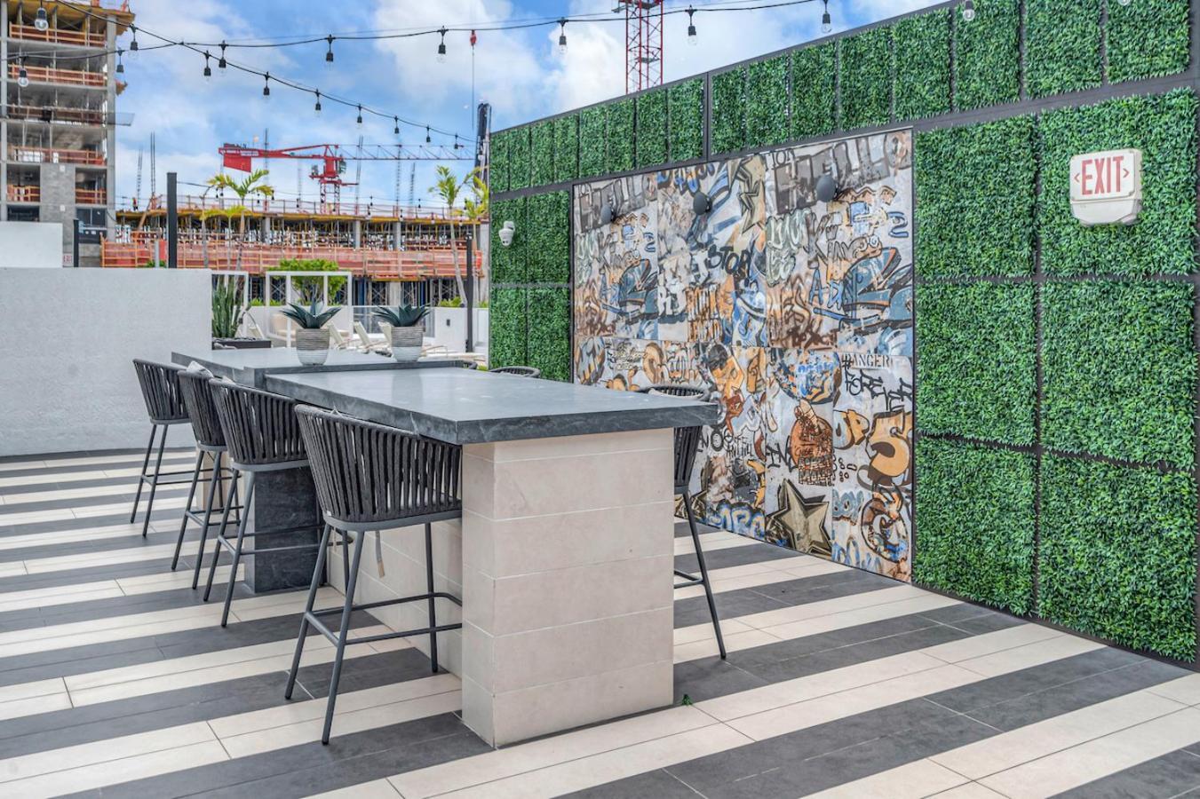 Charming Apt In The Heart Of Downtown With Free Parking マイアミ エクステリア 写真